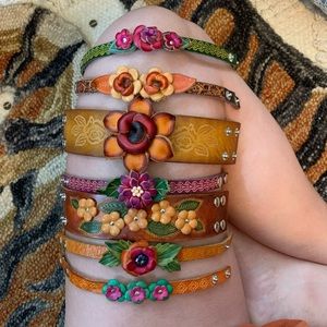 Lot of 7 leather bracelets